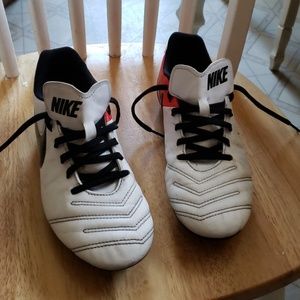 Nike Mens soccer cleats